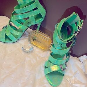 There in great shape! Lemon drop- privileged. Barely used. Love them!